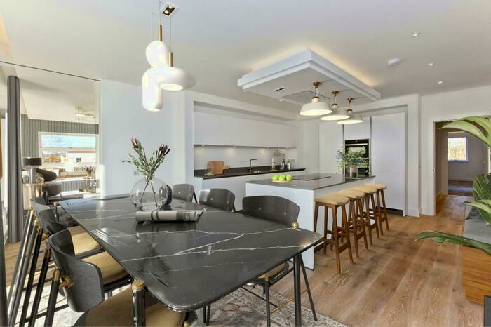 3 Bedroom Flat To Rent In , Castle Gogar Rigg, Edinburgh, EH12