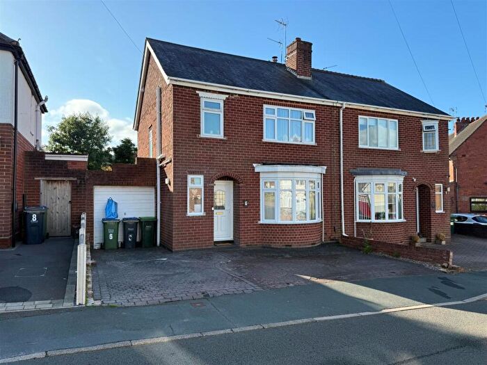 3 Bedroom Semi-Detached House For Sale In High Haden Crescent, Cradley Heath, B64