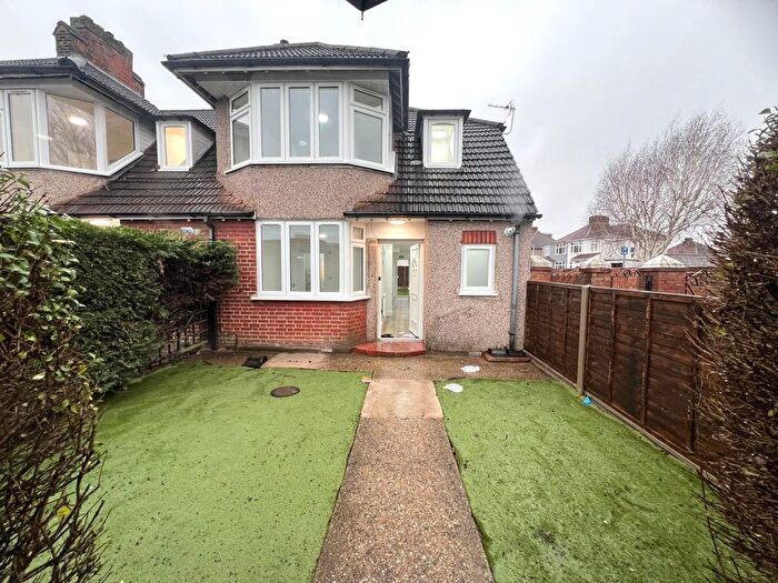5 Bedroom Semi Detached House To Rent In North Hyde Road, Hayes, UB3