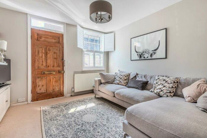 2 Bedroom Terraced House To Rent In Mint Street, Godalming, Surrey, GU7