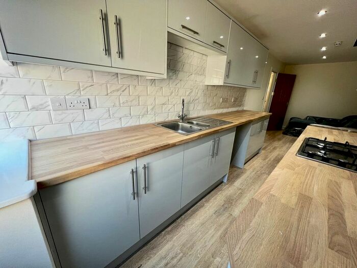 5 Bedroom Terraced House To Rent In Sir Henry Parkes Road, Coventry, CV5