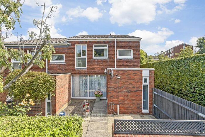 3 Bedroom End Of Terrace House For Sale In Talbot Close, Woodlands Estate, Reigate, Surrey, RH2