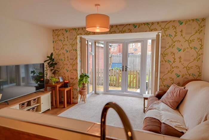 4 Bedroom Semi-Detached House For Sale In Avondale Circle, Stafford, ST18