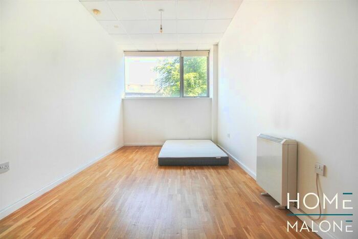 2 Bedroom Flat To Rent In Dunn Street, London, E8