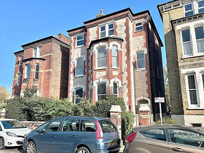 2 Bedroom Flat To Rent In Lennox Road South, Southsea, Hampshire, PO5