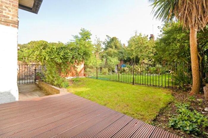 2 Bedroom Maisonette To Rent In Stock Orchard Crescent, Islington, London, N7