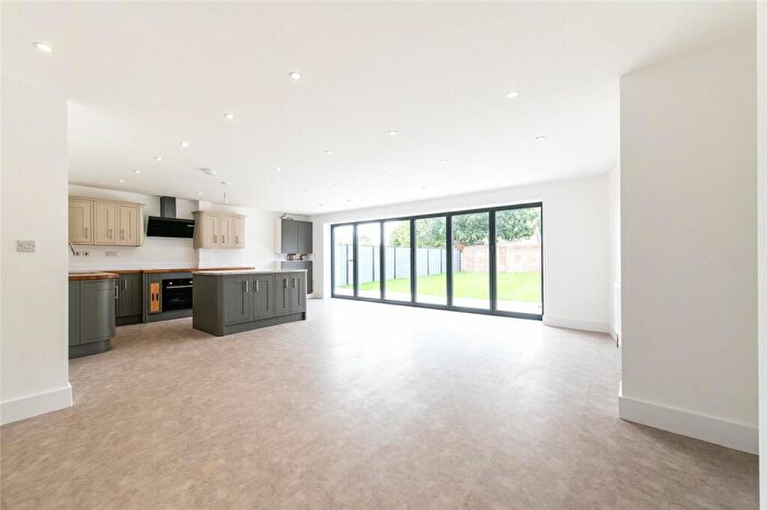 3 Bedroom Semi-Detached House For Sale In Conyer Road, Conyer, Sittingbourne, ME9