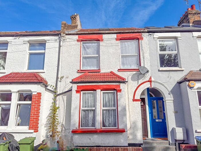 3 Bedroom Terraced House For Sale In Marmadon Road, Plumstead, London, SE18