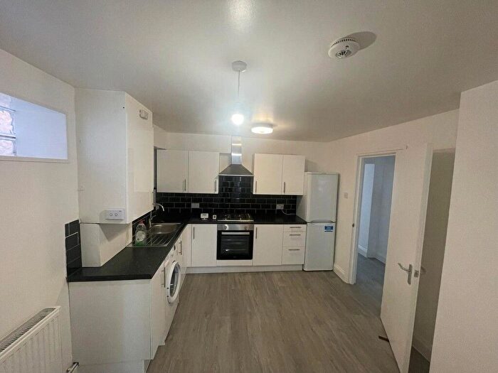 2 Bedroom Flat To Rent In Fernham Road, Thornton Heath, CR7