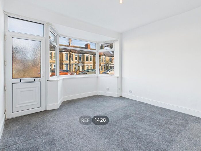 3 Bedroom End Of Terrace House To Rent In Albert Avenue, Hull, HU3