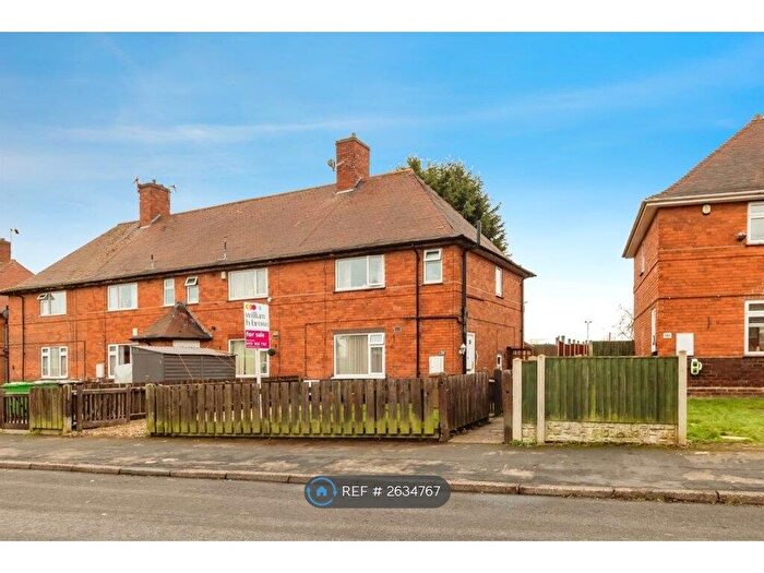 3 Bedroom Semi Detached House To Rent In Amesbury Circus, Nottingham, NG8