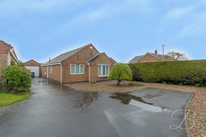 3 Bedroom Detached Bungalow To Rent In Milton Crescent, Ravenshead, Nottingham, NG15