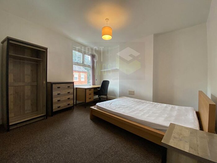 3 Bedroom Terraced House To Rent In Bulwer Road, Clarendon Park, LE2