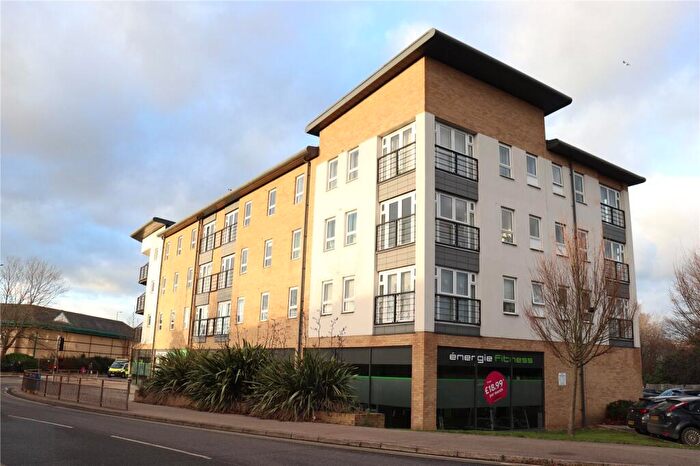 2 Bedroom Apartment For Sale In Southernhay Close, Basildon, SS14