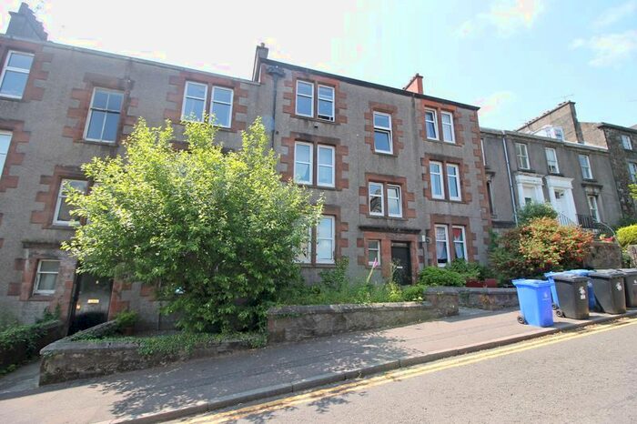 1 Bedroom Flat To Rent In Irvine Place, Stirling, FK8