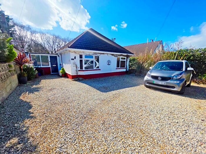 2 Bedroom Detached Bungalow For Sale In Julyan Avenue, Poole, Dorset, BH12