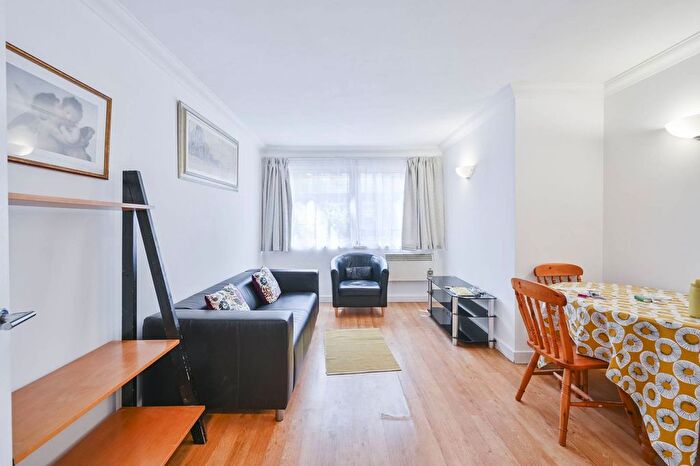 2 Bedroom Flat To Rent In Fitzroy Street, Fitzrovia, London, W1T