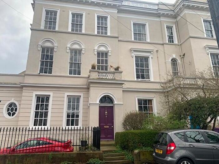 2 Bedroom Apartment To Rent In Windermere Terrace, L8