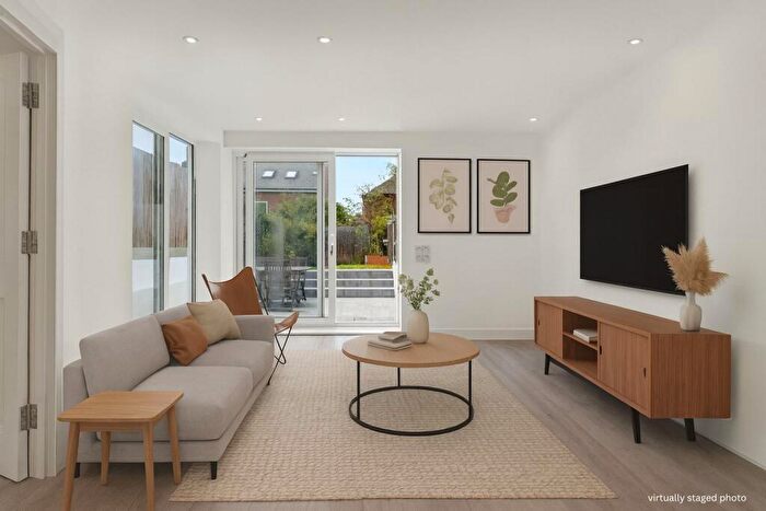 2 Bedroom Apartment For Sale In Rosslyn, Hammers Lane, Mill Hill, NW7