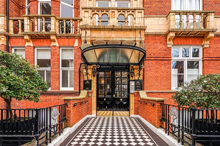 3 Bedroom Flat To Rent In Hurlingham Court, Ranelagh Gardens, London, SW6