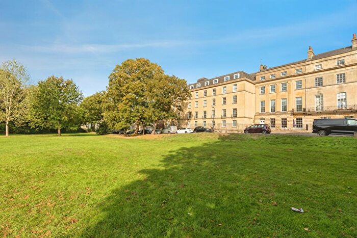 2 Bedroom Flat For Sale In Nelson Place West, Bath, BA1