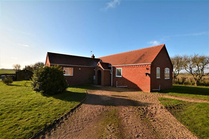3 Bedroom Detached Bungalow To Rent In Great North Road, Foston, NG32