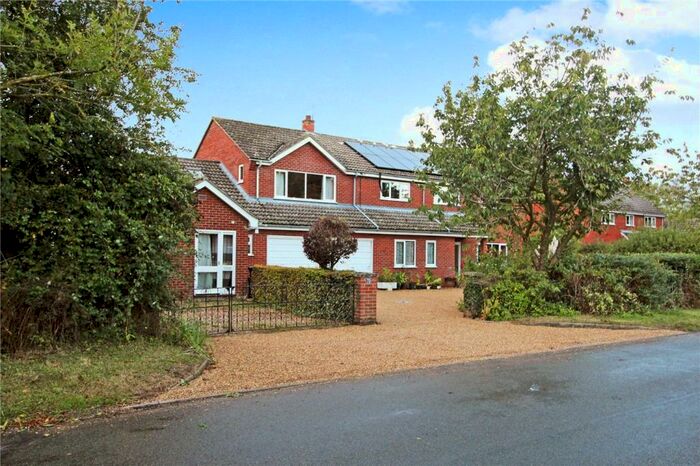 4 Bedroom Link Detached House For Sale In High Green, Brooke, Norwich, Norfolk, NR15