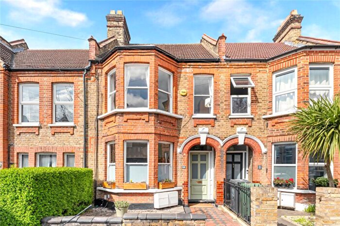 1 Bedroom Flat For Sale In Sybourn Street, Walthamstow, London, E17
