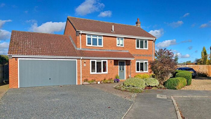 4 Bedroom Detached House For Sale In Truesdale Gardens, Langtoft, Peterborough, PE6