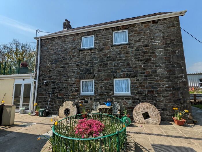 1 Bedroom Flat To Rent In Trevaughan, Whitland, Carmarthenshire, SA34