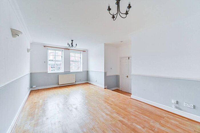 3 Bedroom End Terrace House To Rent In Woodyates Road, Lee, London, SE12