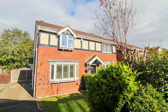 3 Bedroom Semi Detached House For Sale In Chesterton Court, Horbury, Wakefield, WF4