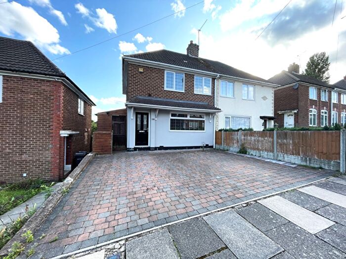 3 Bedroom Semi-Detached House To Rent In Dormington Road, Birmingham, B44