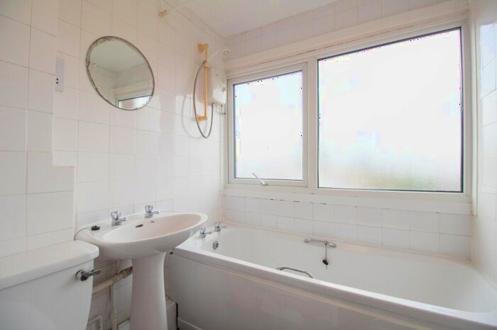 3 Bedroom Terraced House For Sale In Winston Court, Mannings Lane South, Chester, CH2