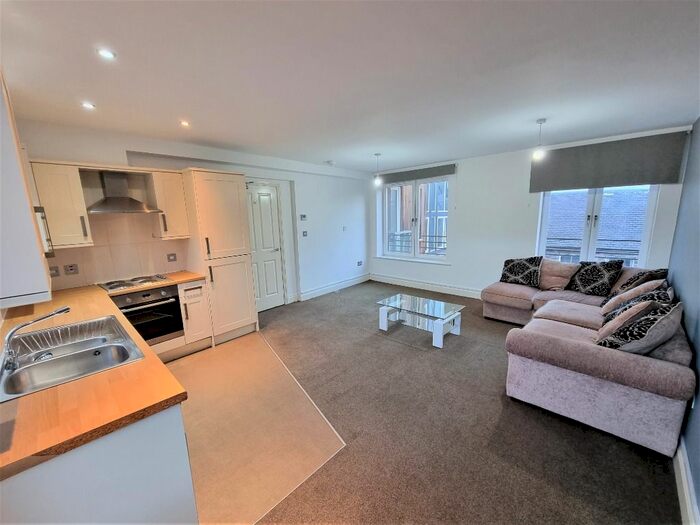 2 Bedroom Flat To Rent In Carmelite Lane, City Centre, Aberdeen, AB11