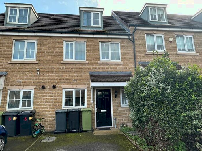 3 Bedroom Terraced House To Rent In Britannia Crescent, Huddersfield, HD2