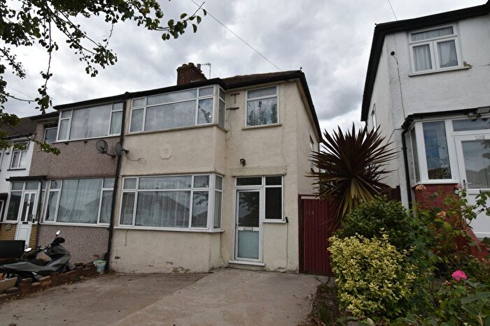 3 Bedroom End Of Terrace House To Rent In Dale Avenue, HA8