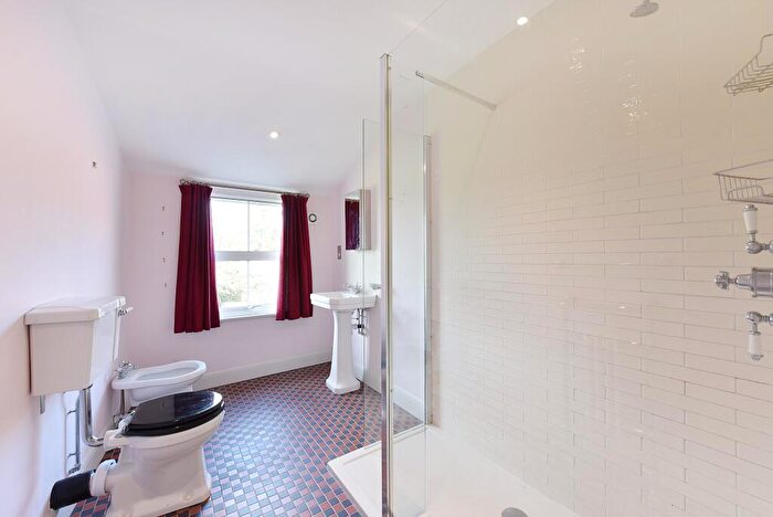 2 Bedroom End Of Terrace House For Sale In West Street, Harrow, Middlesex, HA1