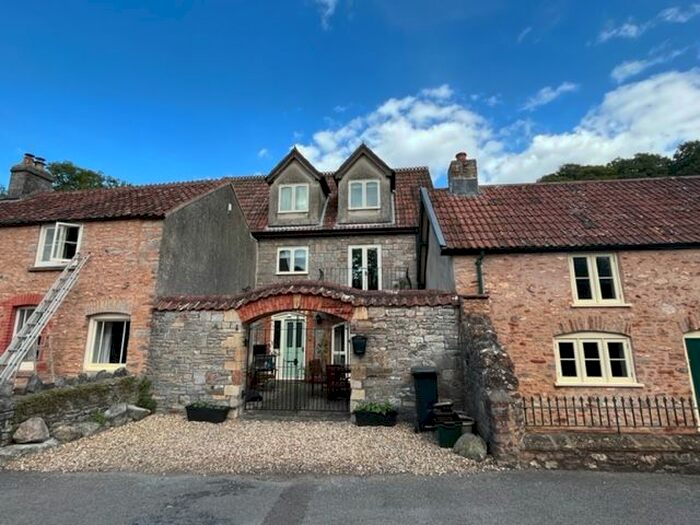 4 Bedroom Cottage To Rent In Rickford, Bristol, BS40