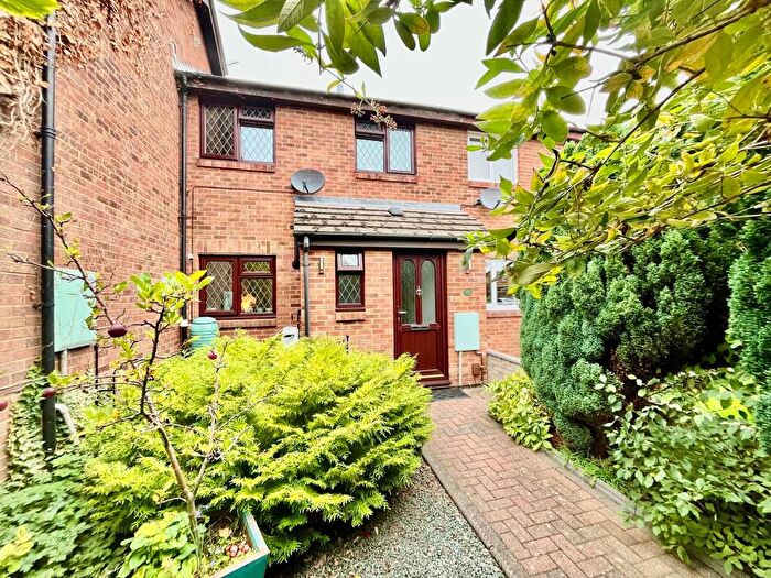 3 Bedroom Terraced House For Sale In Lagonda Close, Newport Pagnell, MK16