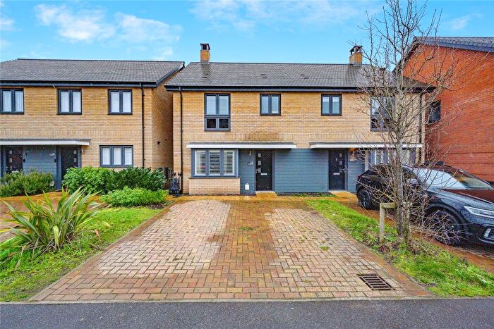 3 Bedroom Semi Detached House For Sale In Colosseum Drive, Houghton Regis, Dunstable, Bedfordshire, LU5