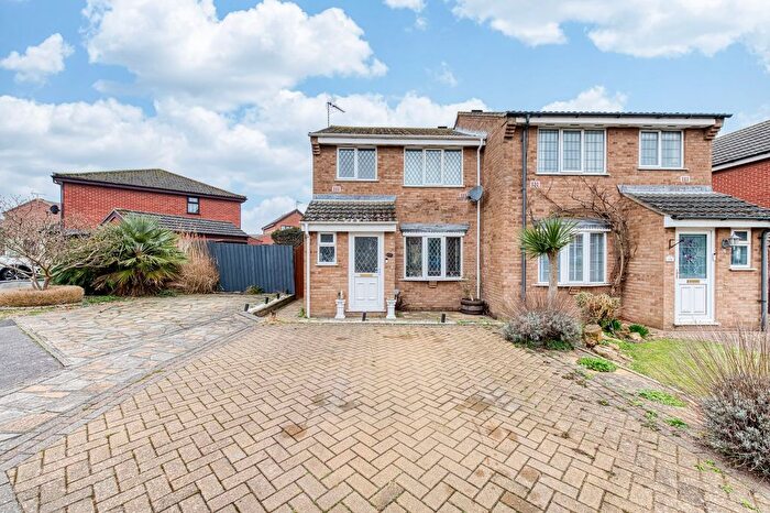 3 Bedroom Semi-Detached House For Sale In Fortress Road, Carlton Colville, NR33