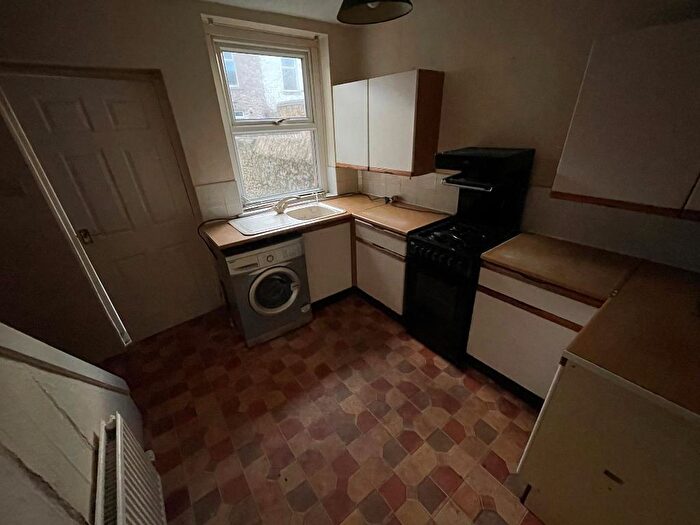 2 Bedroom End Of Terrace House For Sale In Broadway, Lancaster, LA1