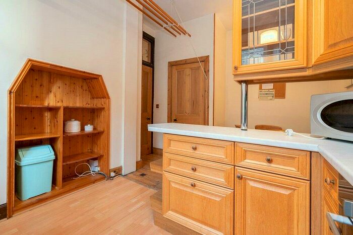 1 Bedroom Flat To Rent In Harrison Road, Edinburgh, EH11