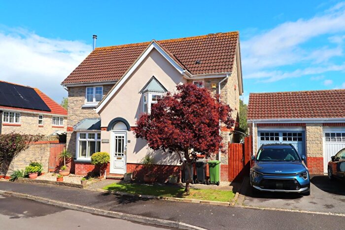 3 Bedroom Detached House For Sale In Monmouth Farm Close, Pawlett, Bridgwater, TA6