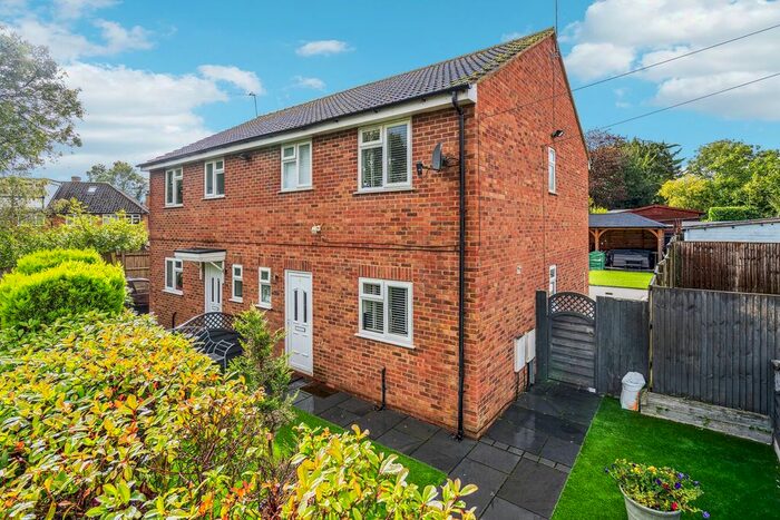 3 Bedroom Property To Rent In Leachcroft, Chalfont St Peter, SL9