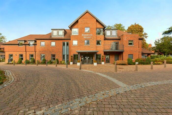 1 Bedroom Apartment For Sale In Elizabeth House, St. Giles Mews, Stony Stratford, MK11