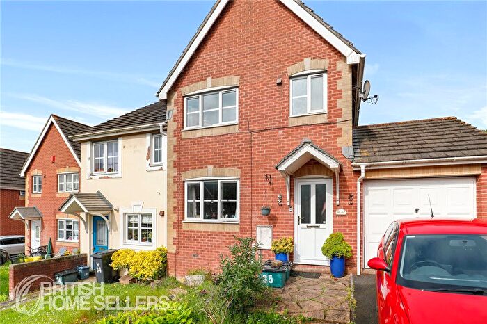 4 Bedroom End Of Terrace House For Sale In Pale Gate Close, Honiton, Devon, EX14