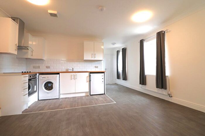 1 Bedroom Flat To Rent In Cathedral Road, Cardiff, CF11