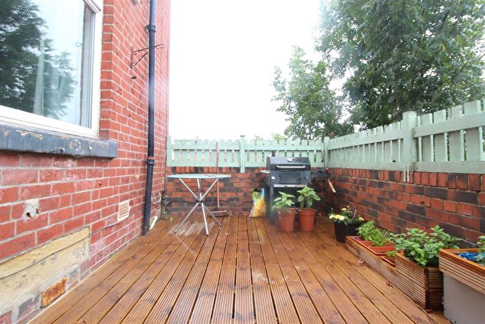 2 Bedroom End Of Terrace House To Rent In Woodville Crescent, Horsforth, Leeds, LS18